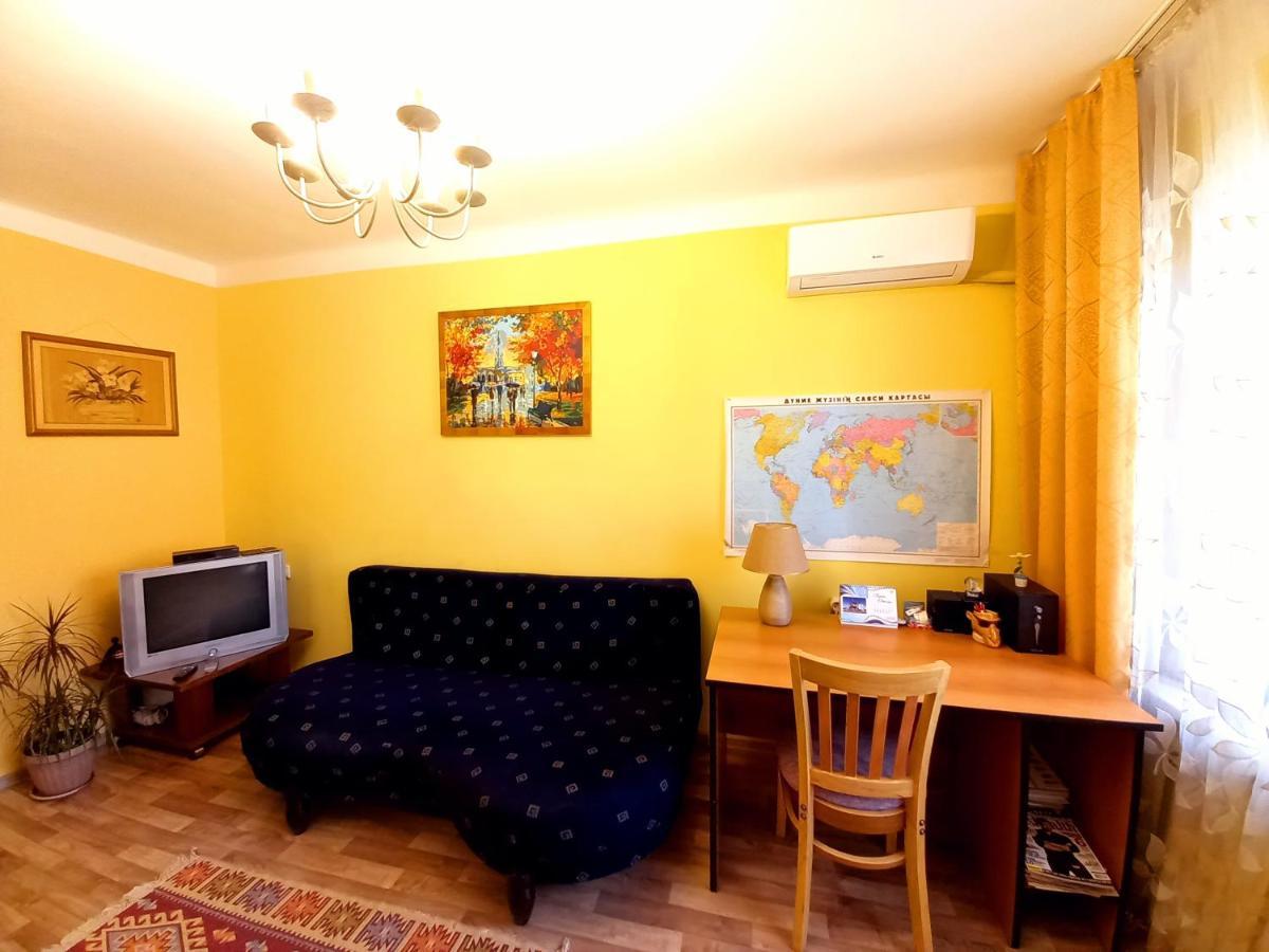 "В Центре Города" Квартира - "Downtown" Apartment Almaty Exteriér fotografie